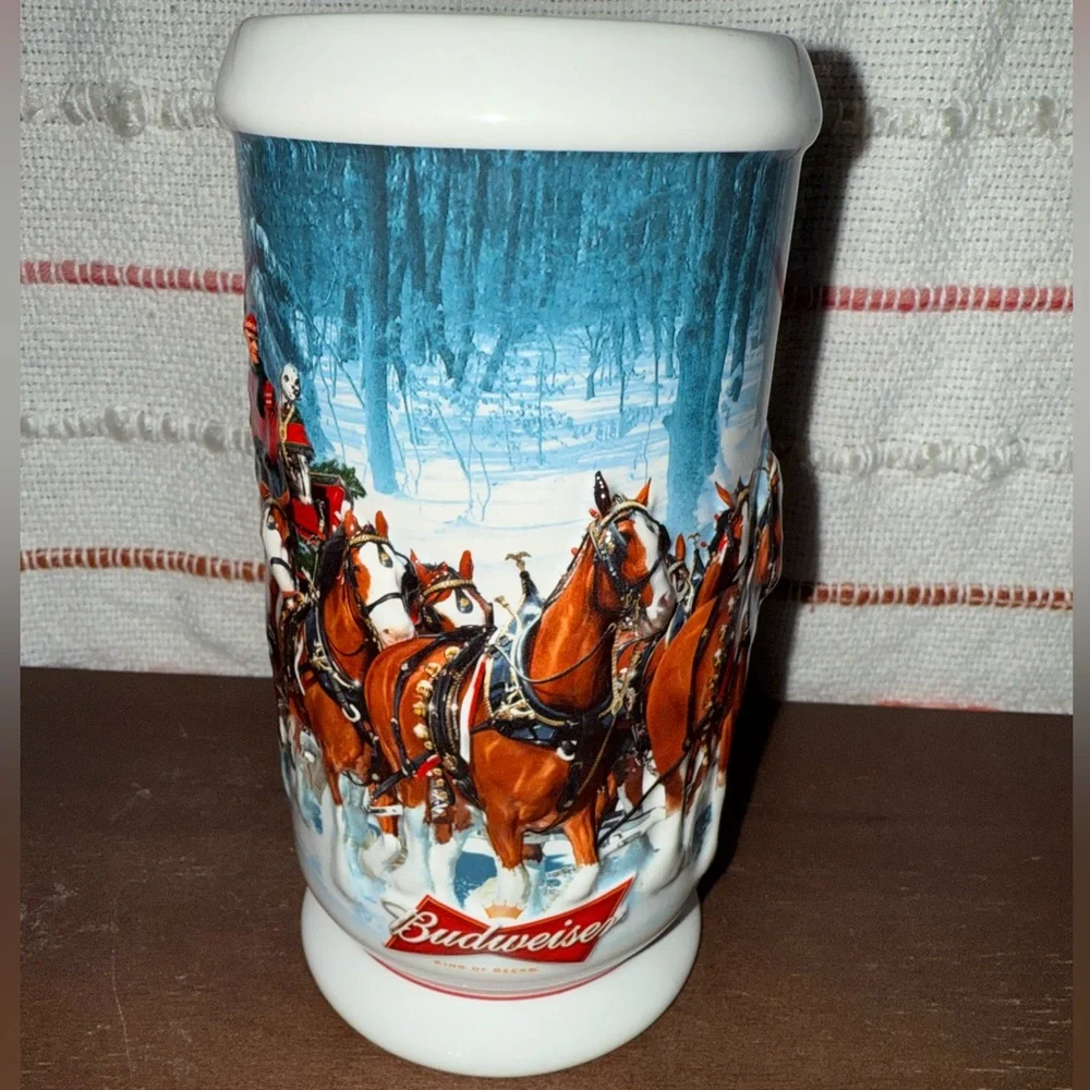 Budweiser Holiday Stein Collection Box -‎ Red and Gold